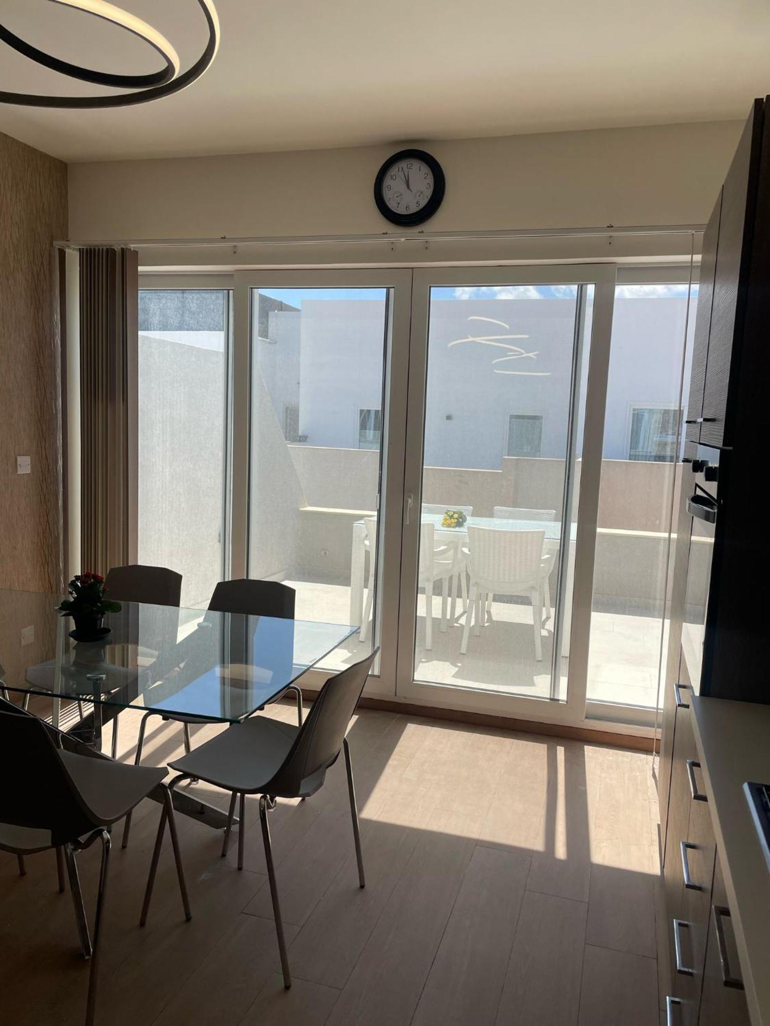 Three Bedroom Penthouse San Gwann Экстерьер фото