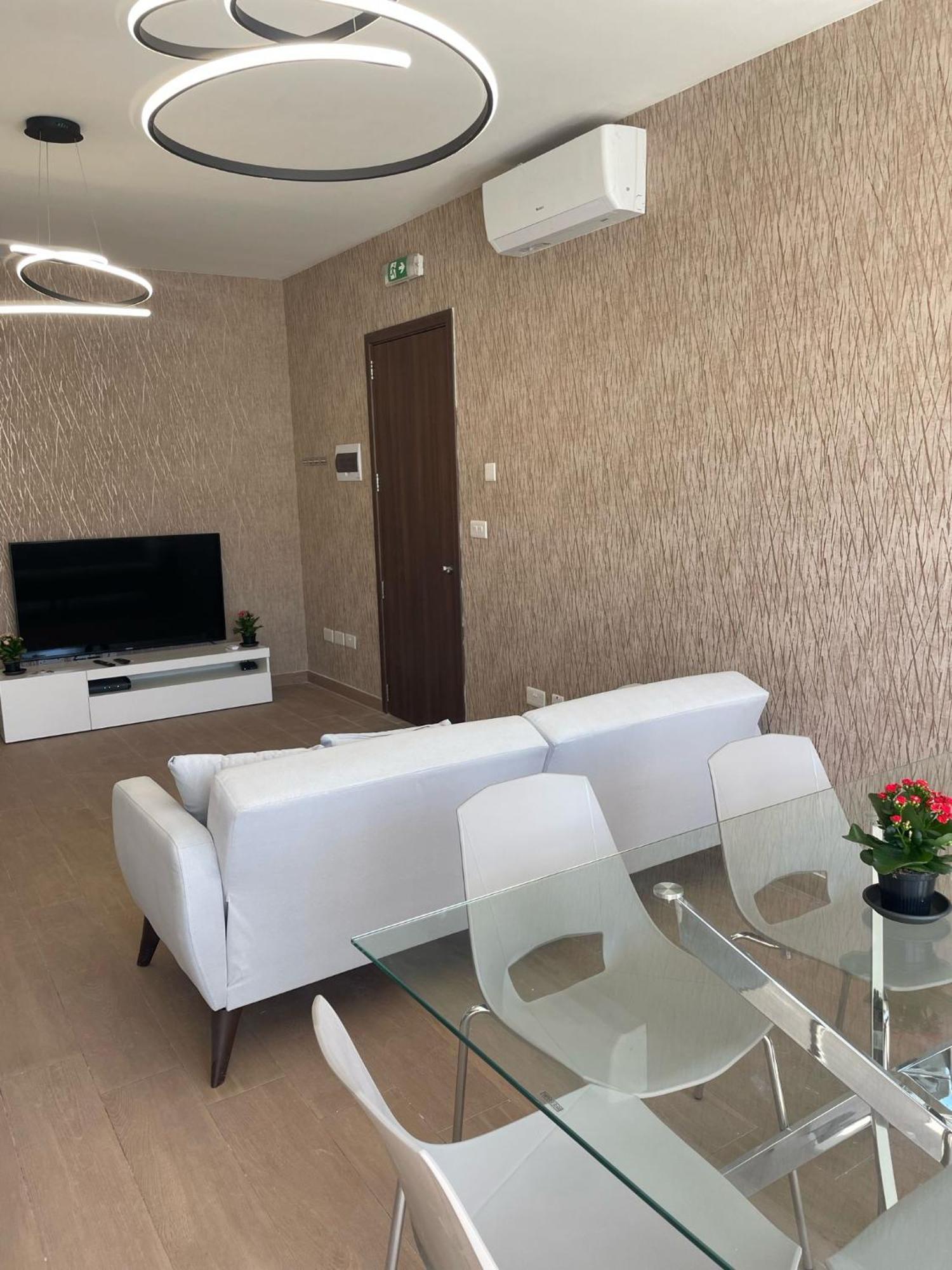 Three Bedroom Penthouse San Gwann Экстерьер фото